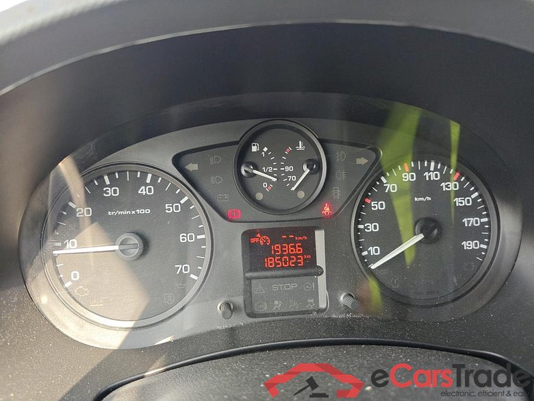 Peugeot Furgón Confort PackL2 BlueHDi 73KW (100) Partner L2 Confort 1.6 HDi 90CV E5 #4