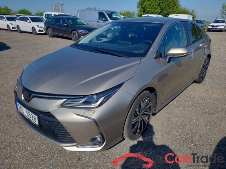 Toyota  Corolla  (E18)(06.2013) Corolla 1.5�Dyn.Com.St.Tech 4d #1