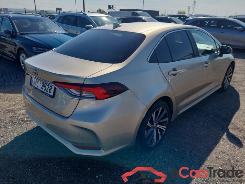 Toyota  Corolla  (E18)(06.2013) Corolla 1.5�Dyn.Com.St.Tech 4d #2