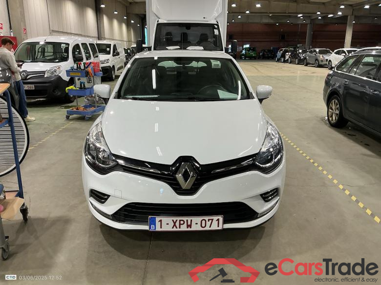 RENAULT Clio 0.9 TCe Zen (EU6c) STOCK