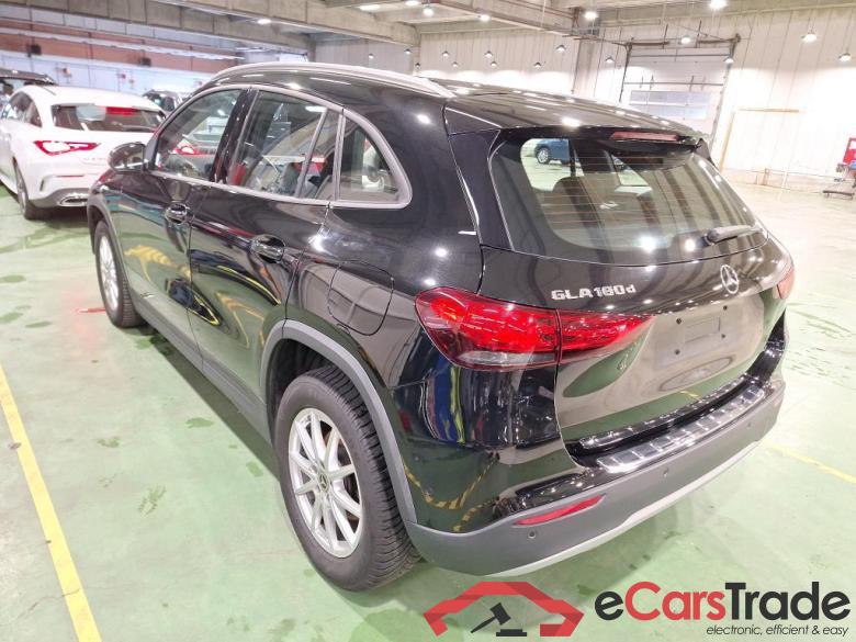 MERCEDES-BENZ GLA 2.0 GLA 180 D DCT BUSINESS SOLUTION ESS #3