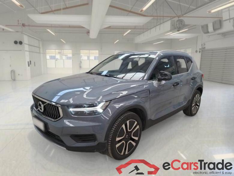 Volvo 218 VOLVO XC40 / 2017 / 5P / SUV T5 PLUG-IN HYBRID AUTO RECHARGE INSCR. #1