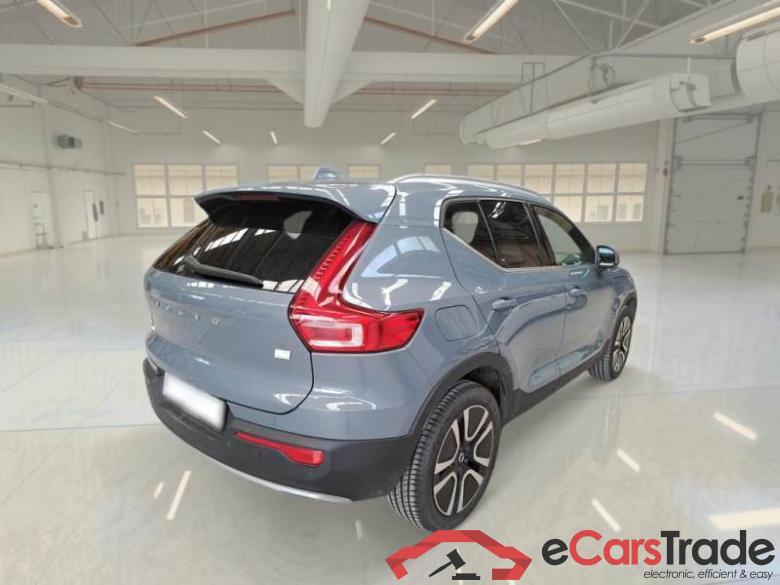 Volvo 218 VOLVO XC40 / 2017 / 5P / SUV T5 PLUG-IN HYBRID AUTO RECHARGE INSCR. #2
