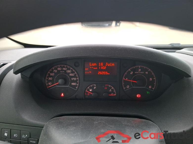 Peugeot 2.0 BLUEHDI 130 S&S 330 L1H1 ACTIVE PEUGEOT Boxer / 2014 / 4P / Combi 2.0 BLUEHDI 130 S&S 330 L1H1 ACTIVE #6