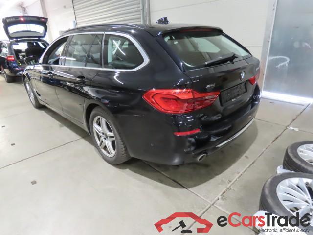 BMW 5-Serie Touring ´16 Baureihe 5 Touring 520 d xDrive Luxury Line 2.0 140KW AT8 E6dT #2