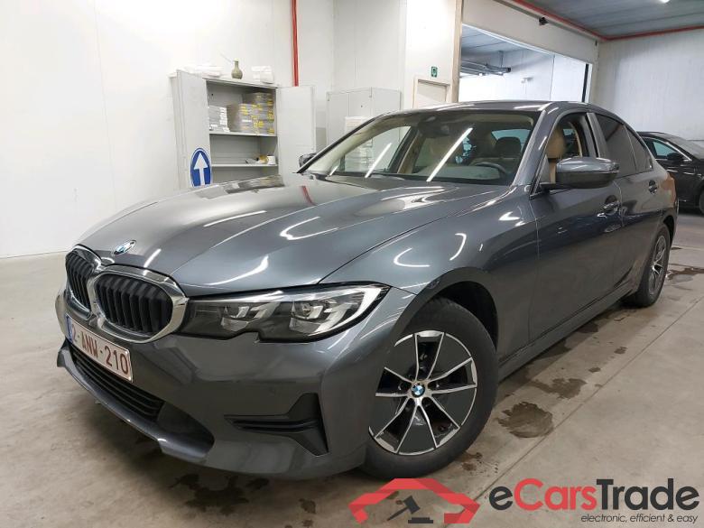 BMW - BMW 3 BERLINE 316dA 122PK Advantage Business Edition & Heated Seats & Parking Assistant Pack & Towing Hook