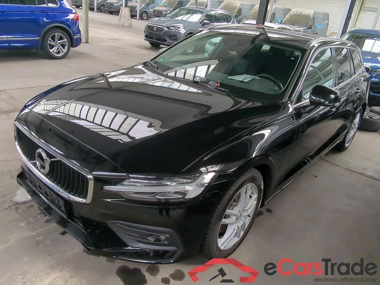 V60 Kombi Momentum Pro 2.0 D4 140KW AT8 E6dT