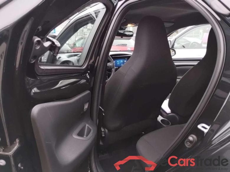 TOYOTA Aygo X 1.0 VVT-i MT Play #5 TOYOTA Aygo X 1.0 VVT-i MT Play #5