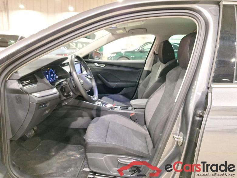 SKODA OCTAVIA COMBI 1.0 TSI MHEV 81KW DSG CLEVER #5 SKODA OCTAVIA COMBI 1.0 TSI MHEV 81KW DSG CLEVER #5