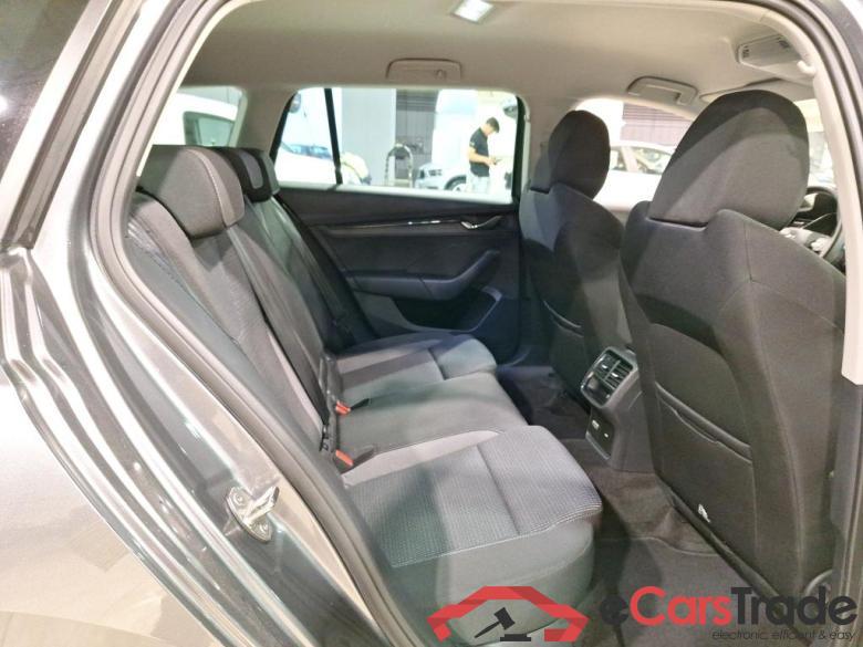 SKODA OCTAVIA COMBI 1.0 TSI MHEV 81KW DSG CLEVER #6 SKODA OCTAVIA COMBI 1.0 TSI MHEV 81KW DSG CLEVER #6