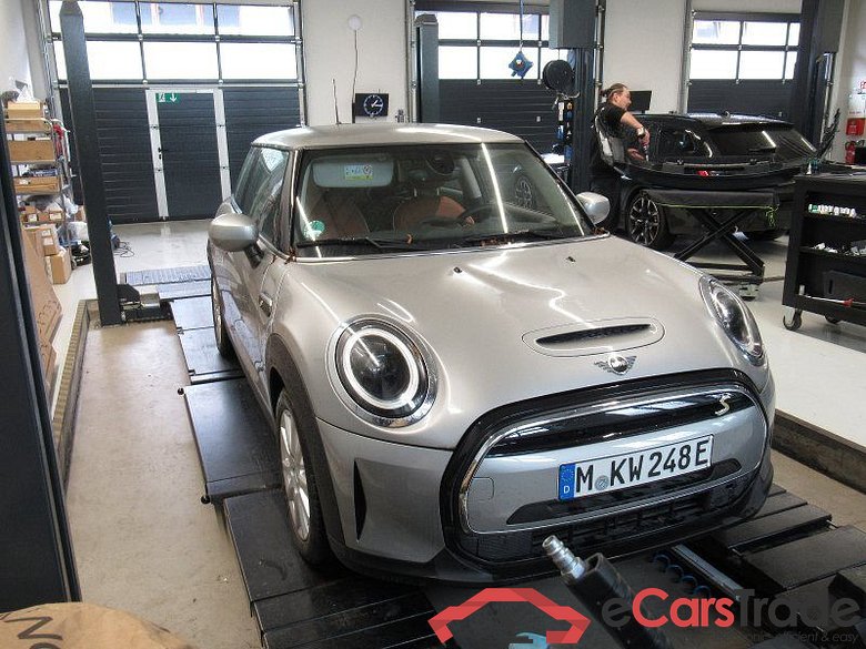 MINI Mini 3-trg. (F56)(2013->) DE - LimS3 SE, Cooper SE Classic Trim, (Facelift 2) 2021 - 2024 #2
