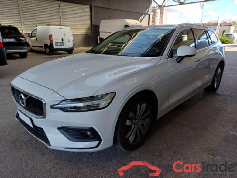 VOLVO V60 / 2018 / 5P / STATION WAGON D3 GEARTRONIC BUSINESS PLUS #1