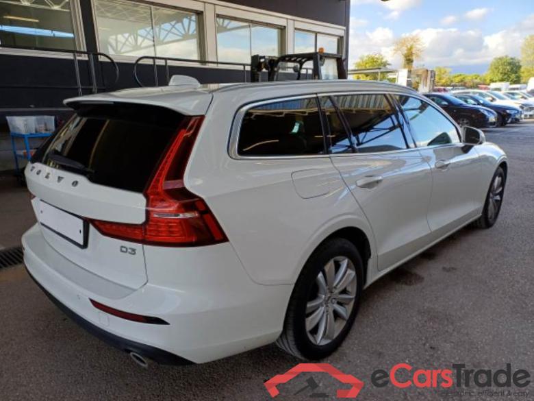 VOLVO V60 / 2018 / 5P / STATION WAGON D3 GEARTRONIC BUSINESS PLUS #2