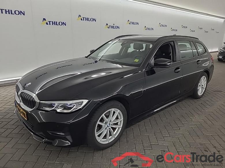 BMW 3-serie Touring 320e 5D 150kW #1