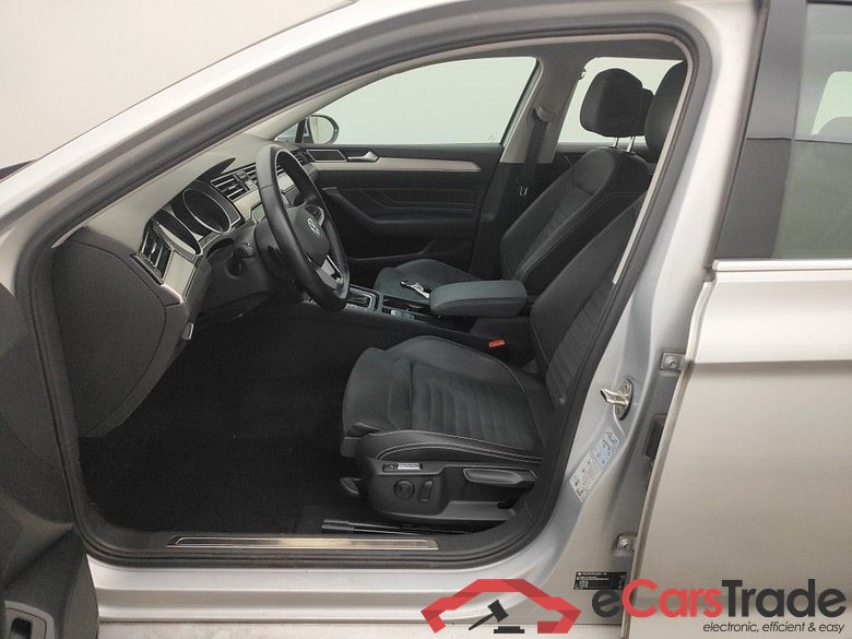 VOLKSWAGEN PASSAT VARIANT DIESEL - 2020 2.0 TDi 200 SCR Elegance DSG 5d #3