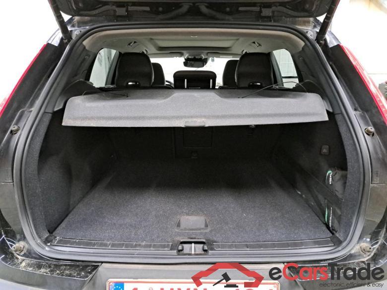 Volvo XC40 2.0 D3 Momentum Pro Pano LED-Xenon Virtual ACC Navi 1/2 Leather KeylessGo Klima PDC ... #6