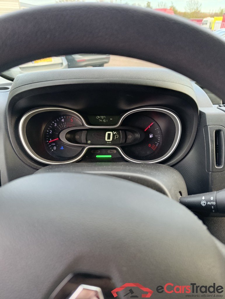 RENAULT TRAFIC PASSENGER 2.0 dCi 145 Zen #6