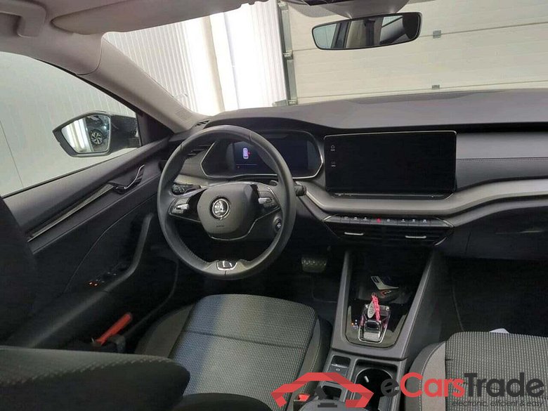 SKODA Octavia Combi 1.0 TSI Bns Edition #3