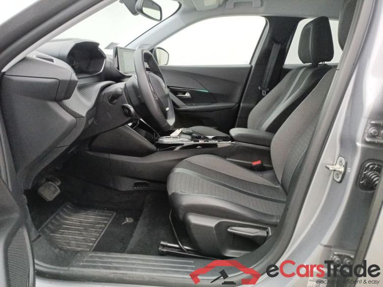 PEUGEOT E-2008 50 kWh Allure 5d #3