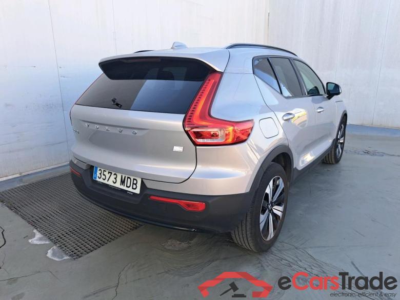 VOLVO XC40 / 2021 / 5P / todoterreno 1.5 T5 Recharge PHEV Plus Dark Auto #2