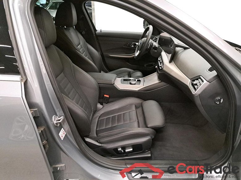 BMW - BMW 3 TOURING 320e 204PK Pack Comfort With Vernasca Sport Seats & Heated Steering Wheel & Comfort Pack & Driving Assistant & Parking Assistant Pack & Active Cruise * HYBRID * #3