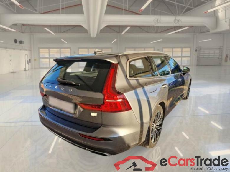 VOLVO V60 / 2019 / 5P / STATION WAGON T6 PLUG-IN AWD AUTOM.INSCR.EXPR. #2
