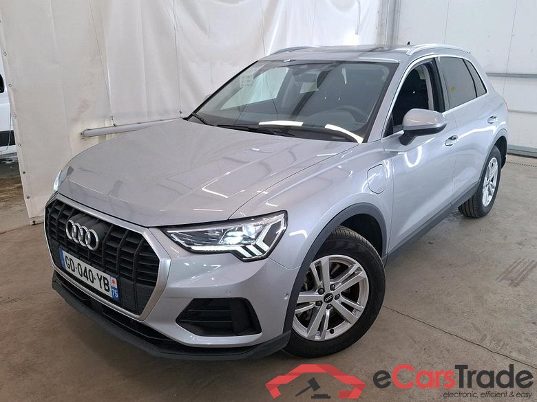 AUDI Q3 / 2018 / 5P / SUV 45 TFSI E 245 S TRONIC BUSINESS LINE