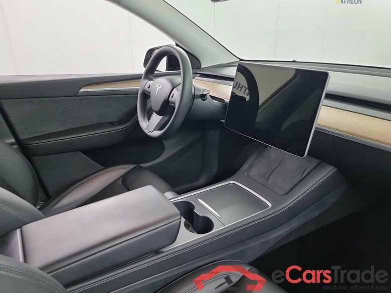 Tesla Model Y Long Range Dual Motor AWD 5D 378kW #6