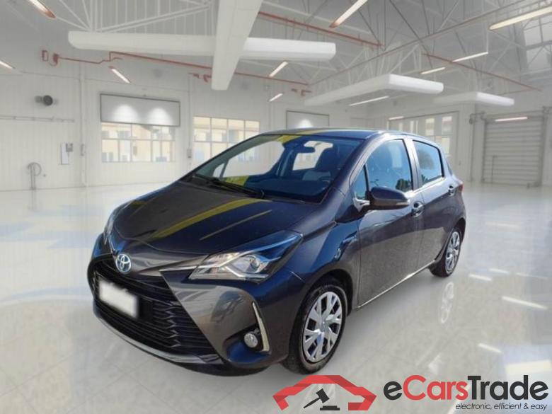TOYOTA YARIS / 2017 / 5P / BERLINA 1.5 HYBRID BUSINESS #1