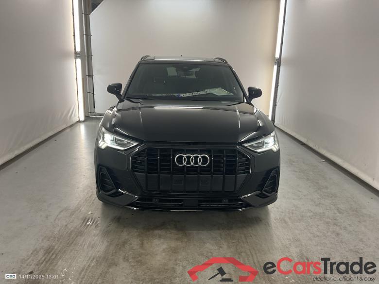 AUDI Q3 1.4 45 TFSI E S TRONIC S LINE #2