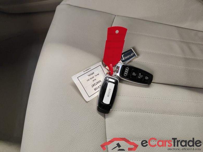 AUDI A6 AVANT DIESEL - 2018 45 TDi 231 Quattro Design tiptronic 4d Auto #3