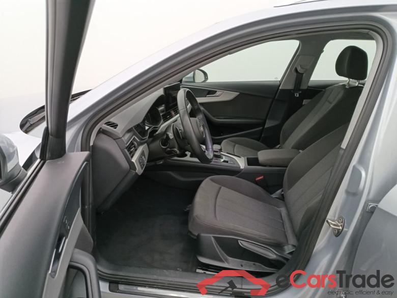 Audi A4 Avant 2.0 30 TDi 100kW S tronic Attraction B.E 5d #3