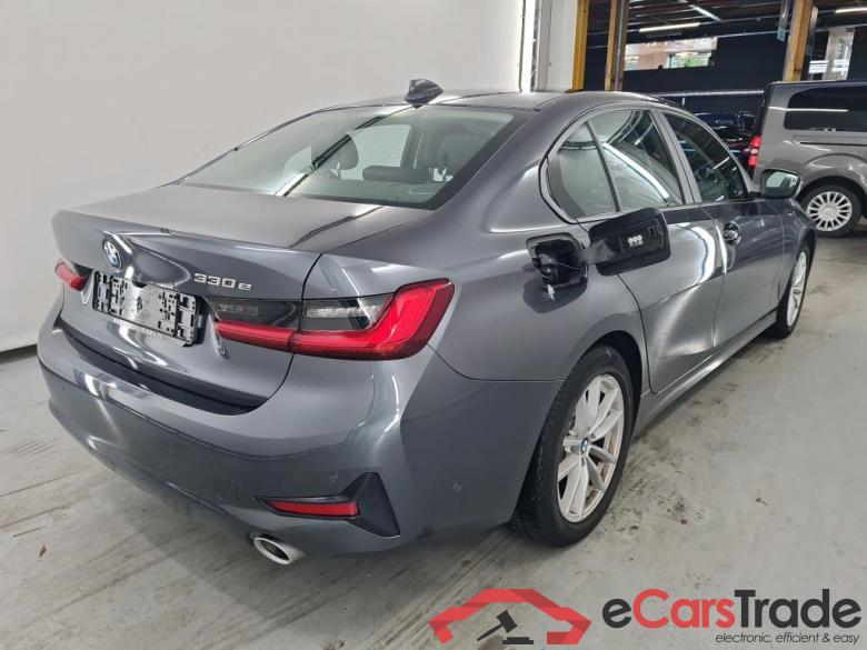BMW 3 - 2019 330eA PHEV #4