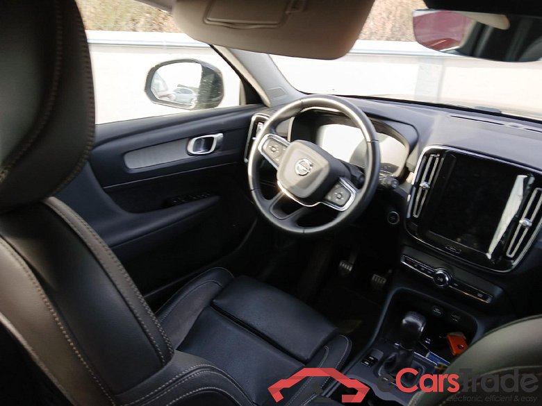 VOLVO XC40 / 2017 / 5P / todoterreno 1.5 T3 Inscription #3