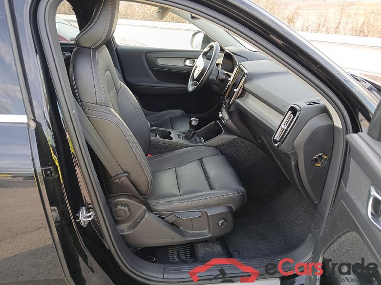 VOLVO XC40 / 2017 / 5P / todoterreno 1.5 T3 Inscription #6