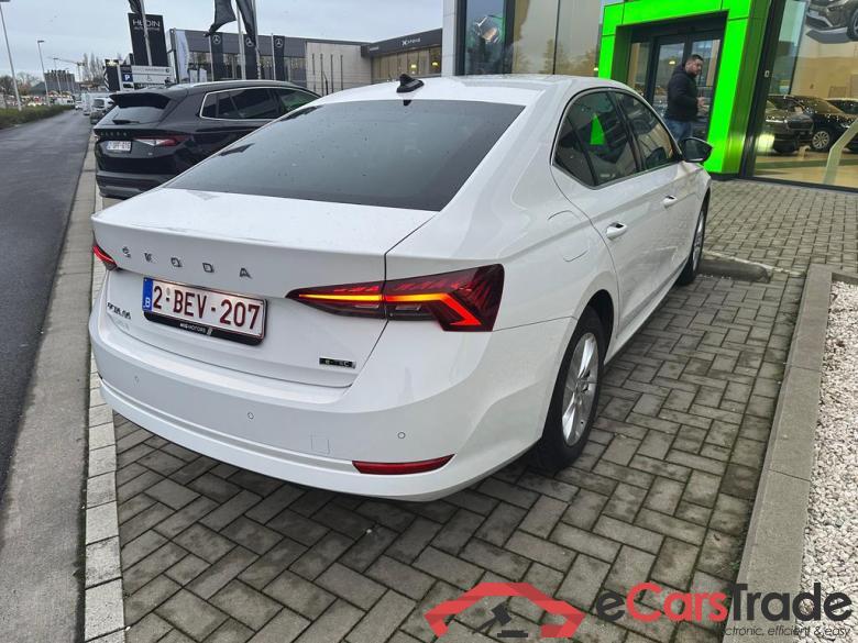 SKODA Octavia Octavia Clever 1,0 TSI m-HEV 81 kW 7-speed automat. #2