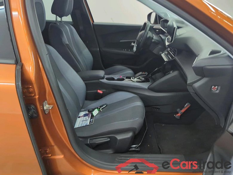 Peugeot e-2008 Allure Première EV 50kWh 136 7,4kW 5d #3