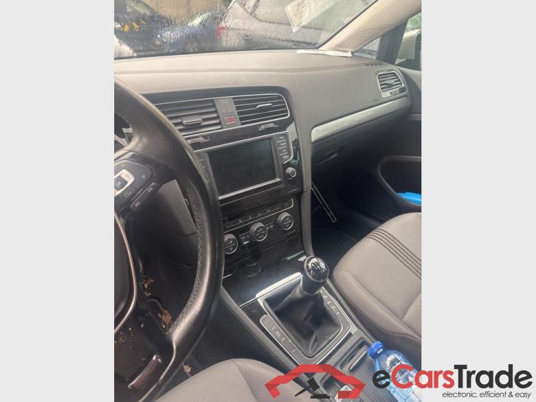 VOLKSWAGEN Golf VII SW Golf Variant  Comfortline 1.2 TSI BlueMotion Technology 81 kW (110 ch) 6 vitesses manuel #4