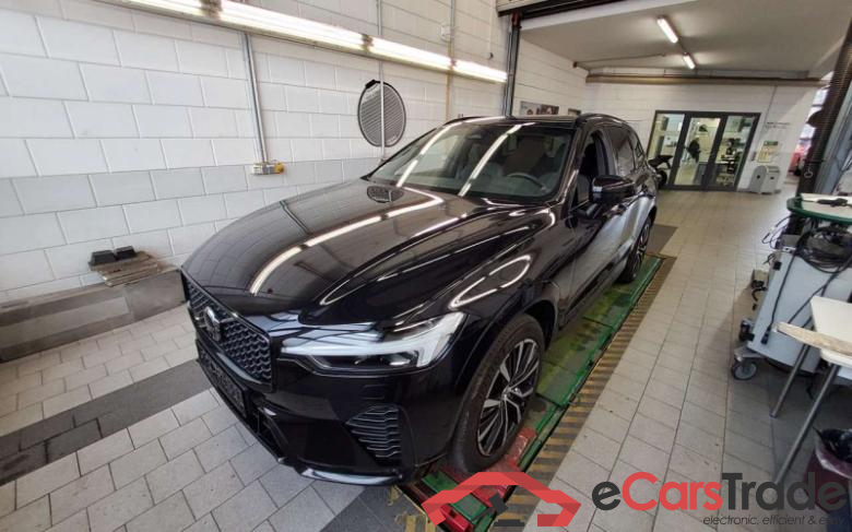 Volvo XC60 (03.2017->) DE - SUV5 B5 (Benzin) AWD EU6d, Plus Dark Mild-Hybrid (EURO 6d), (Facelift) 2022