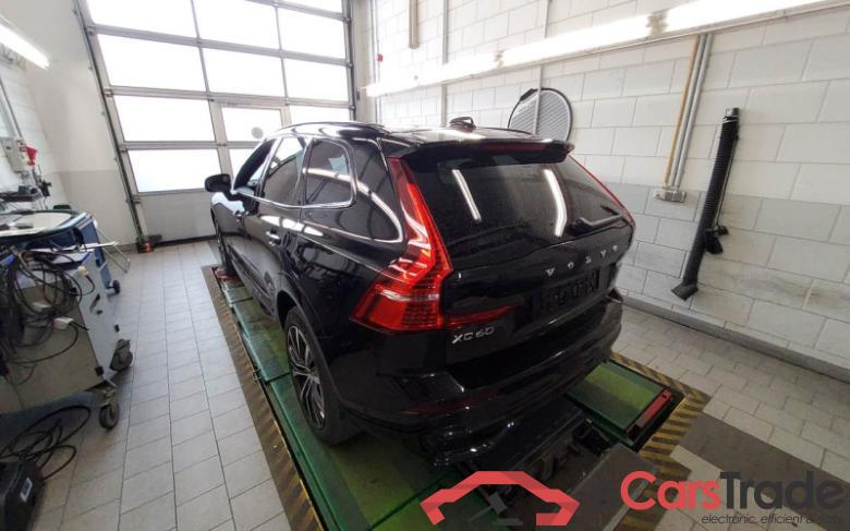 Volvo XC60 (03.2017->) DE - SUV5 B5 (Benzin) AWD EU6d, Plus Dark Mild-Hybrid (EURO 6d), (Facelift) 2022 #4
