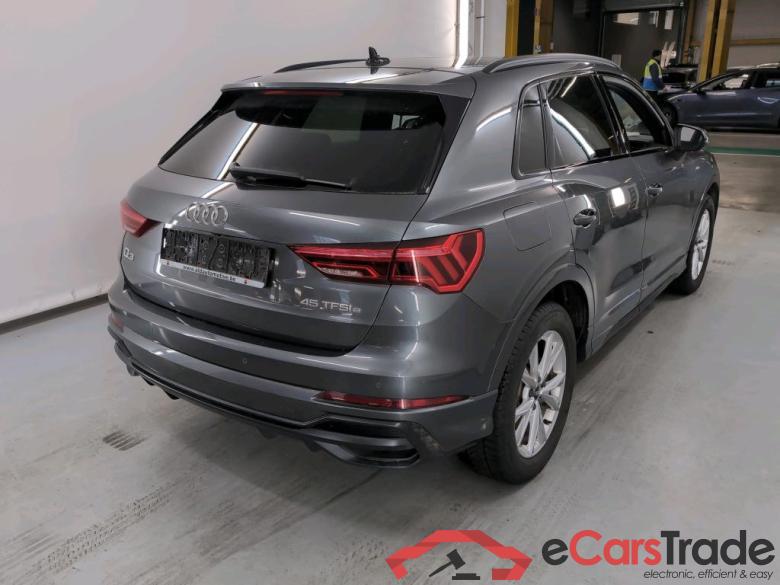 AUDI Q3 1.4 45 TFSI E S TRONIC S LINE #4