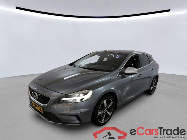 VOLVO V40 112 kW #1