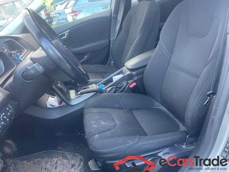 VOLVO V40 2.0 D2 Eco Kinetic Geartronic #3