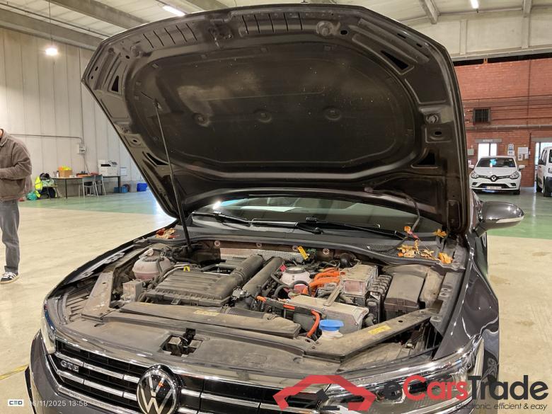 VOLKSWAGEN PASSAT VARIANT 1.4 TSI MSQ VARIANT GTE BUSINESS #6