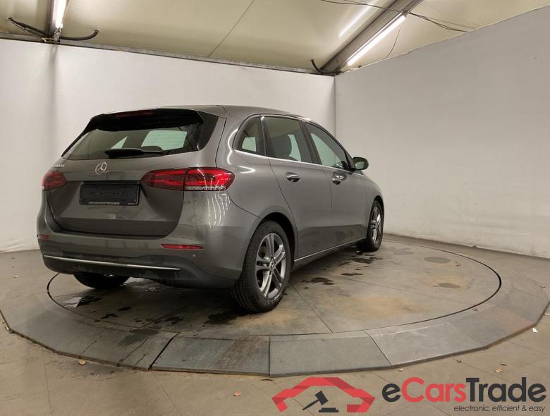 MERCEDES-BENZ B 180 d Launch Edition #2