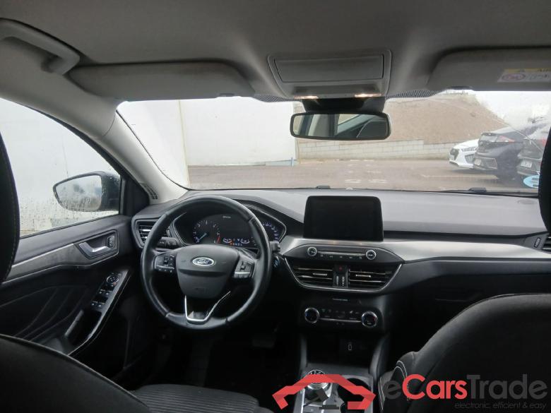FORD Focus / 2018 / 5P / berlina con portón 2.0 Ecoblue 110kW Titanium Auto #4