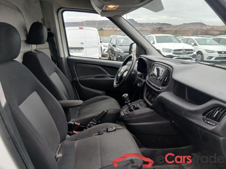 FIAT Doblò Cargo/2015/4P/furgón derivado de turismo Cargo XL Base Plus 1.6 Mjet 78kW (105CV) #6