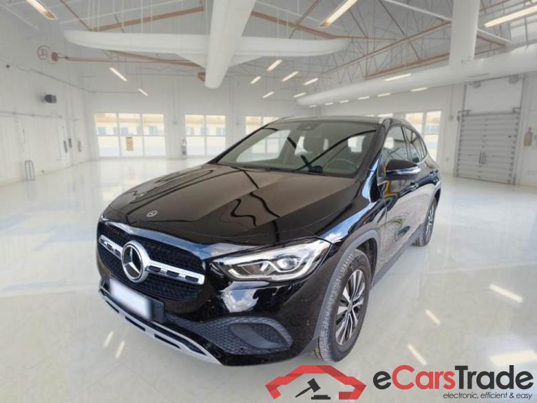 MERCEDES-BENZ GLA / 2020 / 5P / CROSSOVER GLA 250 AUTOMATIC EQ-POWER BUS EXTRA #1