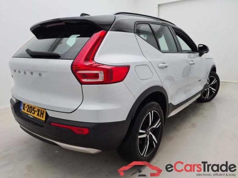 VOLVO XC40 T3 R-Design  #2