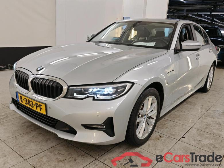BMW 3 Serie Sedan 330e High Executive #1